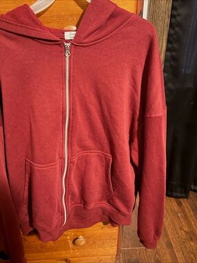 Basic Zip-Up Hoodie in Deep Red